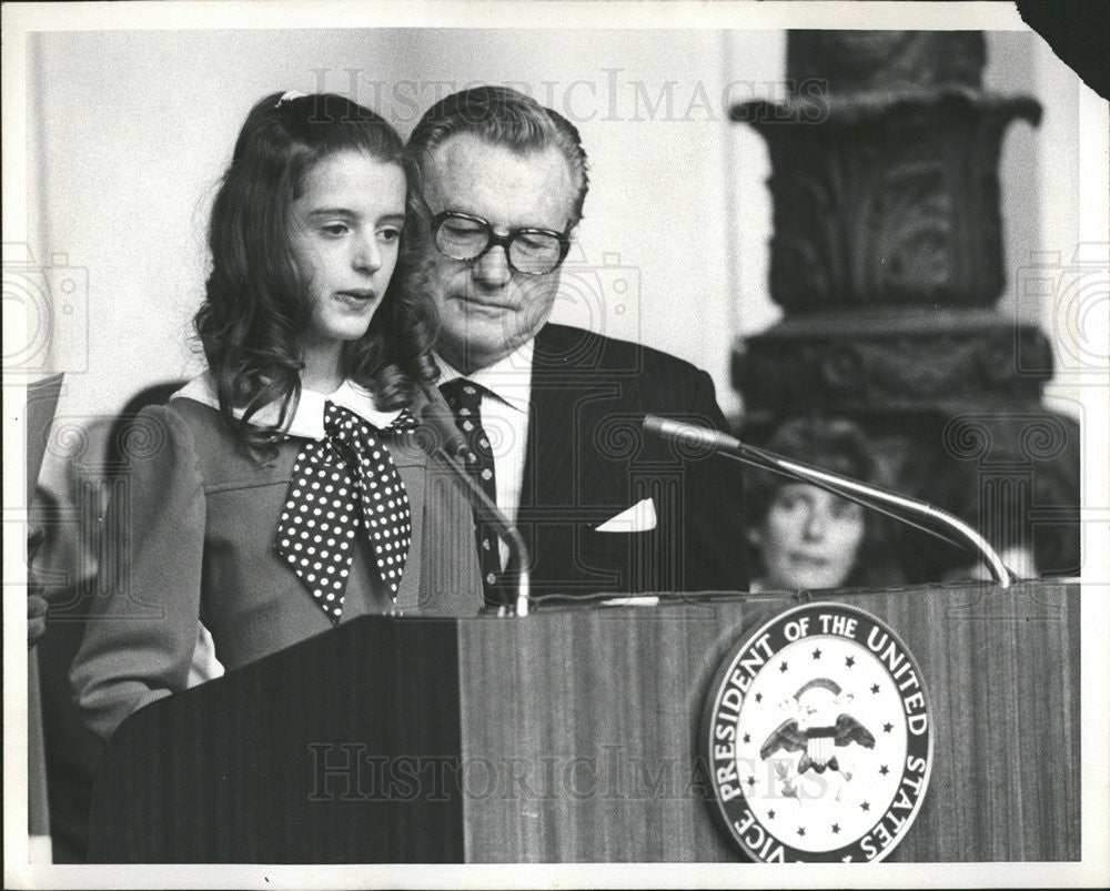 1975 Press Photo Vice President Nelson Rockefeller with Sava - Historic Images