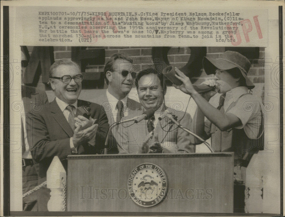 1975 Press Photo Nelson Rockefeller Republican Politician - Historic Images