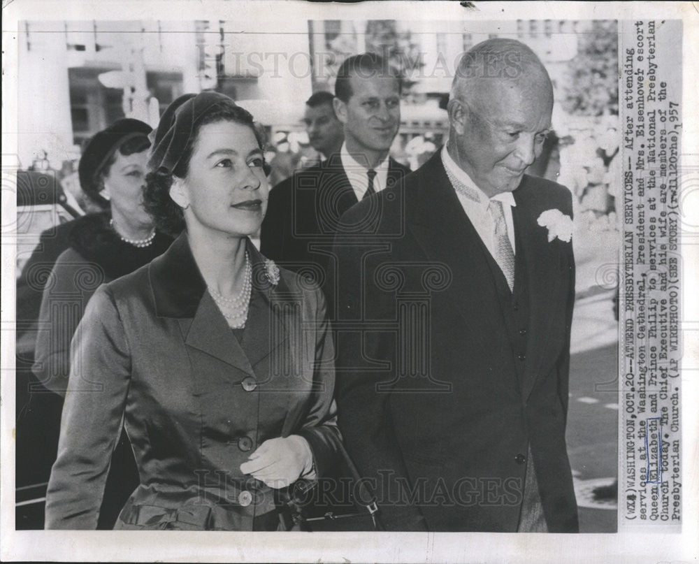 1957 Press Photo Mrs Eisenhower Escort Elizbeth Philip To Service At Church - Historic Images