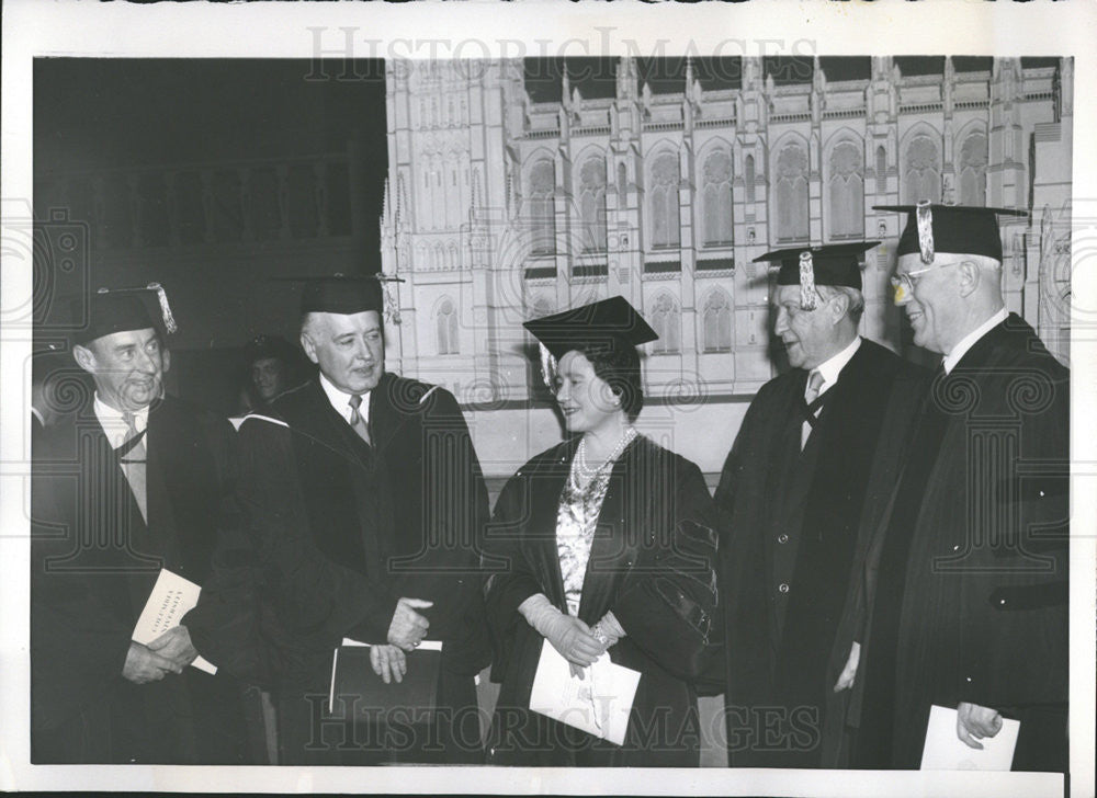 1954 Press Photo Adlai Stevenson Grayson Kirk Queen Mother Elizabeth - Historic Images