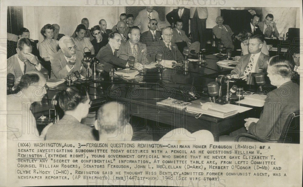 1948 Press Photo William Remington economist Homer Ferguson US Senator asks - Historic Images