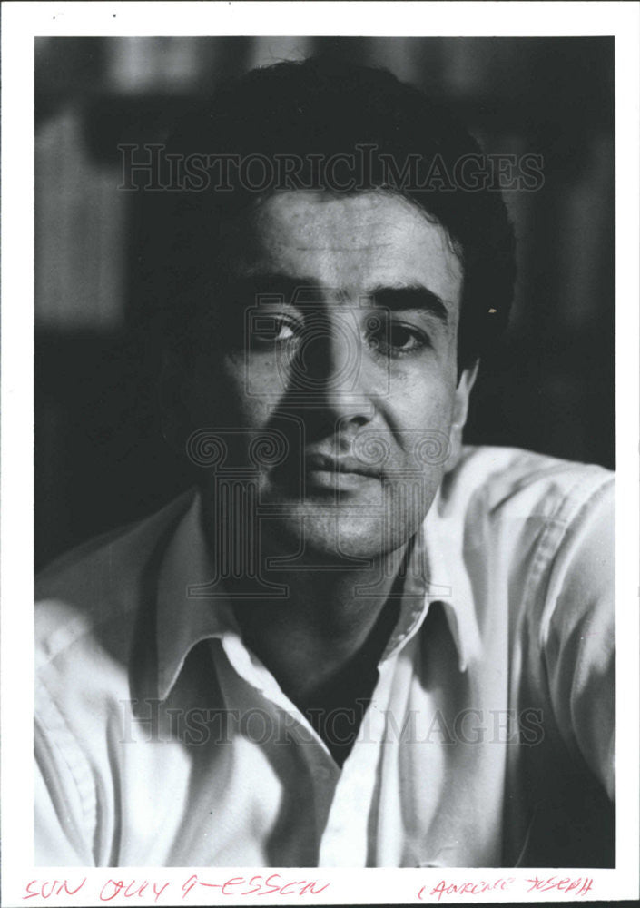 1995 Press Photo Picture of poet Lawrence Joseph. - Historic Images