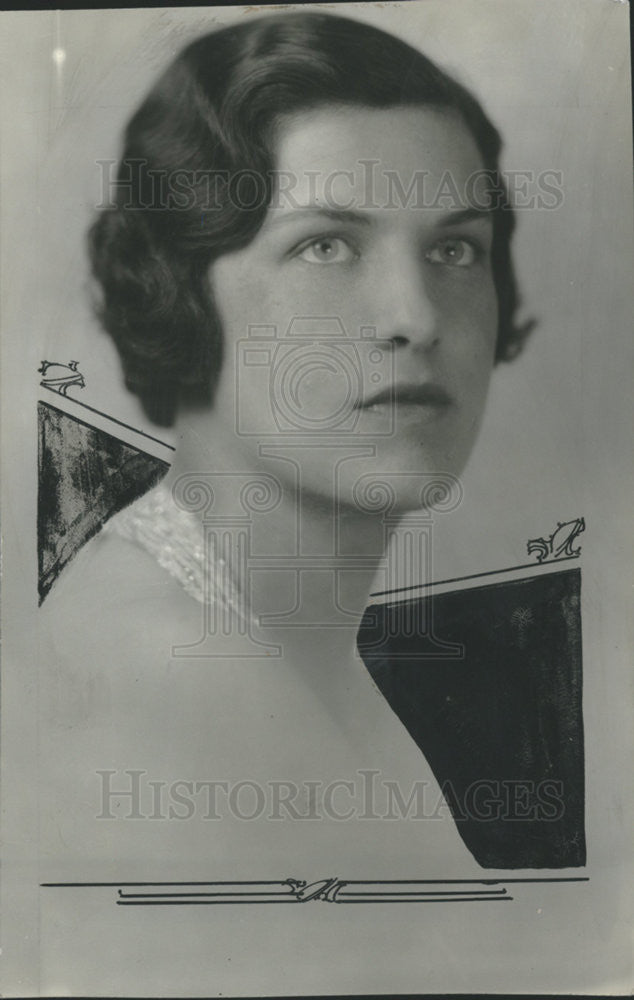 1935 Press Photo Mrs. Albert J.Gould Jr., has a wide social acquaintances. - Historic Images