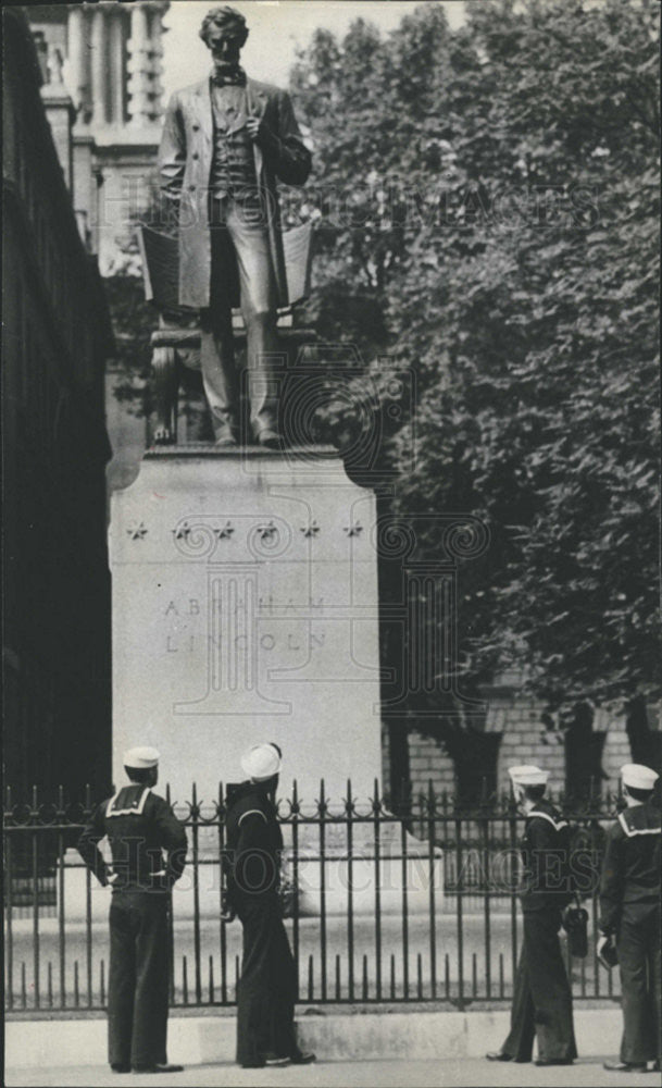 Press Photo England Cities London Statue Monument - Historic Images