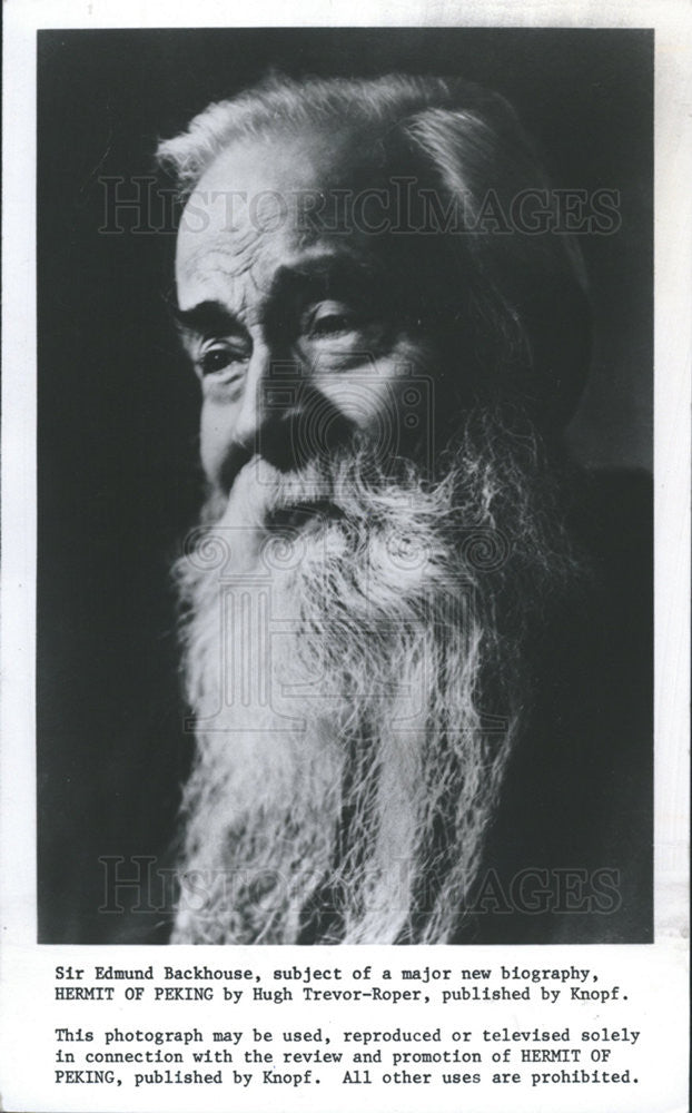 1977 Press Photo Sir Edmund Backhouse Hermit of Pecking Book Subject Hugh Author - Historic Images