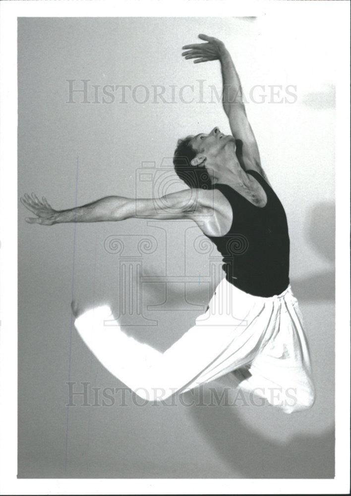 1994 Press Photo Giuseppe Canale,Eisenhower Dance Ensemble - Historic Images