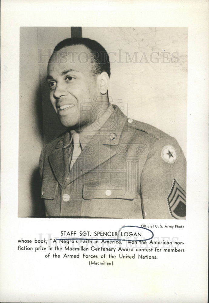 1946 Press Photo Staff Sgt. Spencer Logan book &quot;A Negro&#39;s Faith in America&quot; - Historic Images