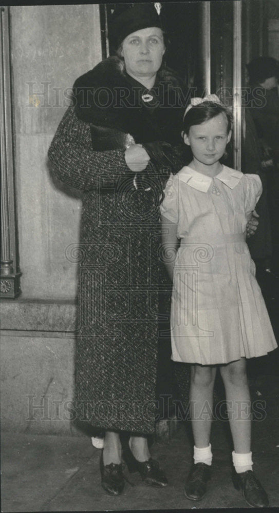 1934 Press Photo Mrs Donald  R Richberg and daughter Eloise. - Historic Images