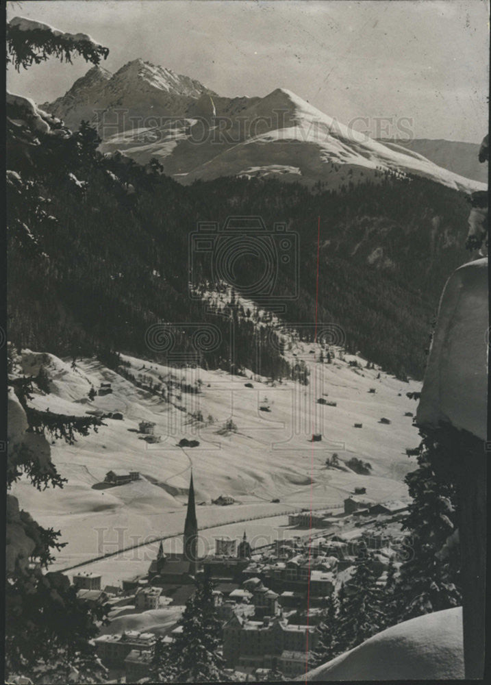 Press Photo Switzerland Scenes Snow Skiing - Historic Images