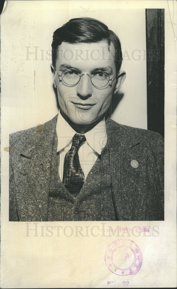 1939 Press Photo Dan Smyth Times Rewrite Man - Historic Images