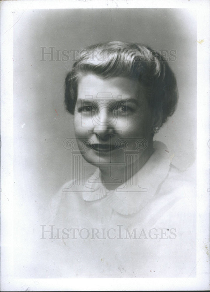 Undated Press Photo Mrs. Rosamond Du Jardin Memorial - Historic Images