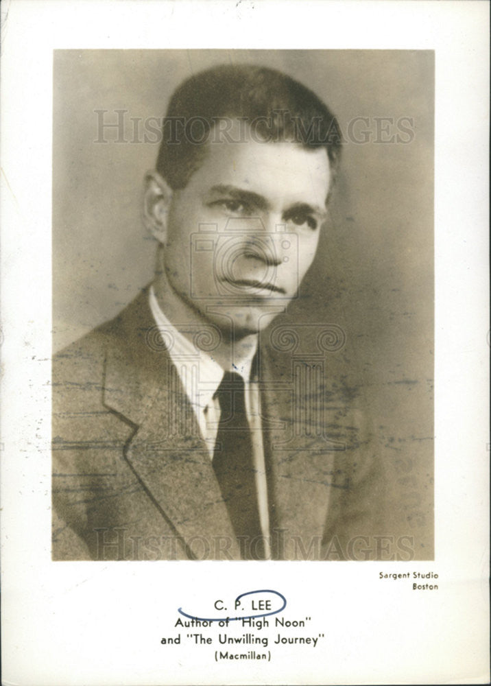 1946 Press Photo Author C. P. Lee of High Noon and Unwilling Journey - Historic Images