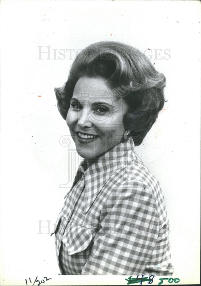 Undated Press Photo Portrait of a Woman - Historic Images