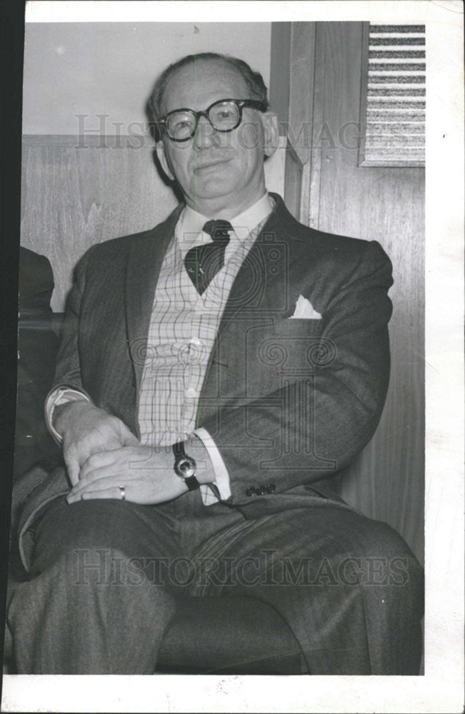 1956 Press Photo Atty daniel Carmel - Historic Images