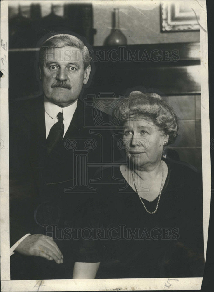 1925 Press Photo Mayor &amp; Mrs William E. Dever - Historic Images