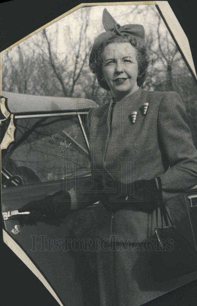 1944 Press Photo Mrs. Glass - Historic Images