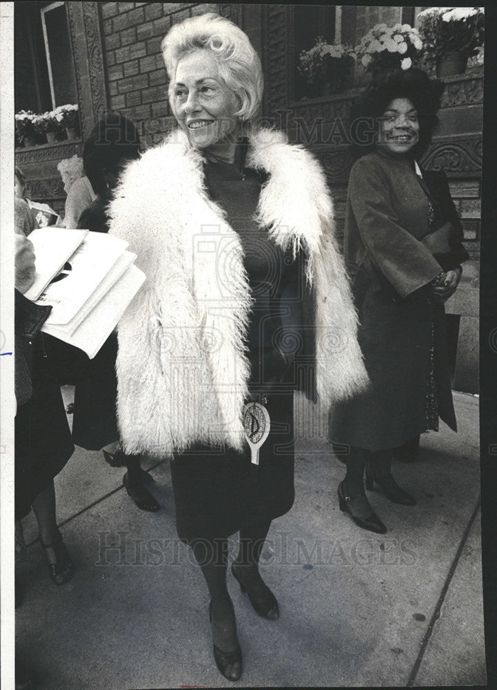 1977 Press Photo Mrs Robert J Downing, Curly-Lamb Coat - Historic Images