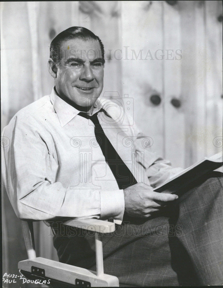 1954 Press Photo Actor Paul Douglas in &quot;Forever Female&quot;, Paramount Pictures - Historic Images