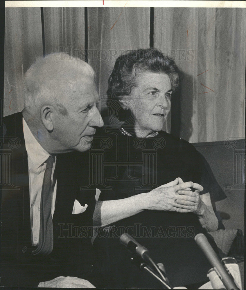 1967 Press Photo Senator Mrs. Paul Douglas Press Conference - Historic Images