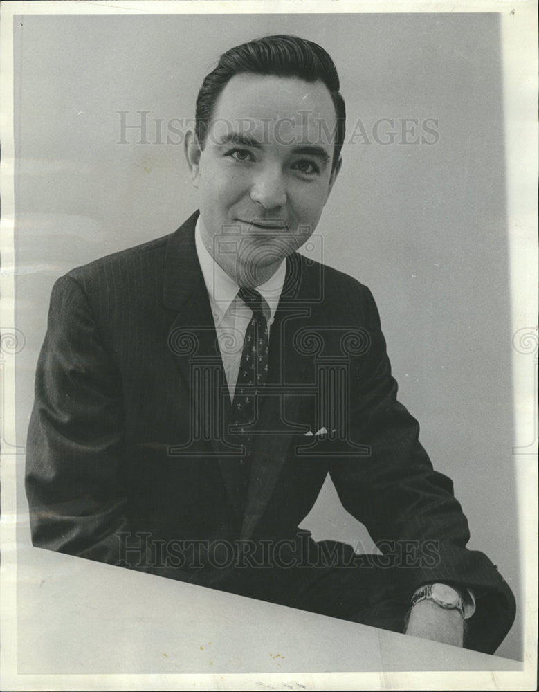 1965 Press Photo John L. McKnight Director Midwest Field Office Civil Rights - Historic Images