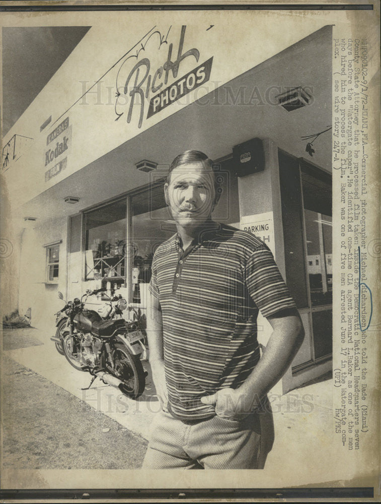 1972 Press Photo Pro Photographer Michael Richardson - Historic Images