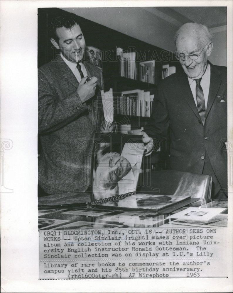 1963 Press Photo Upton Sinclair Author Ronald Gottesman Indiana University - Historic Images