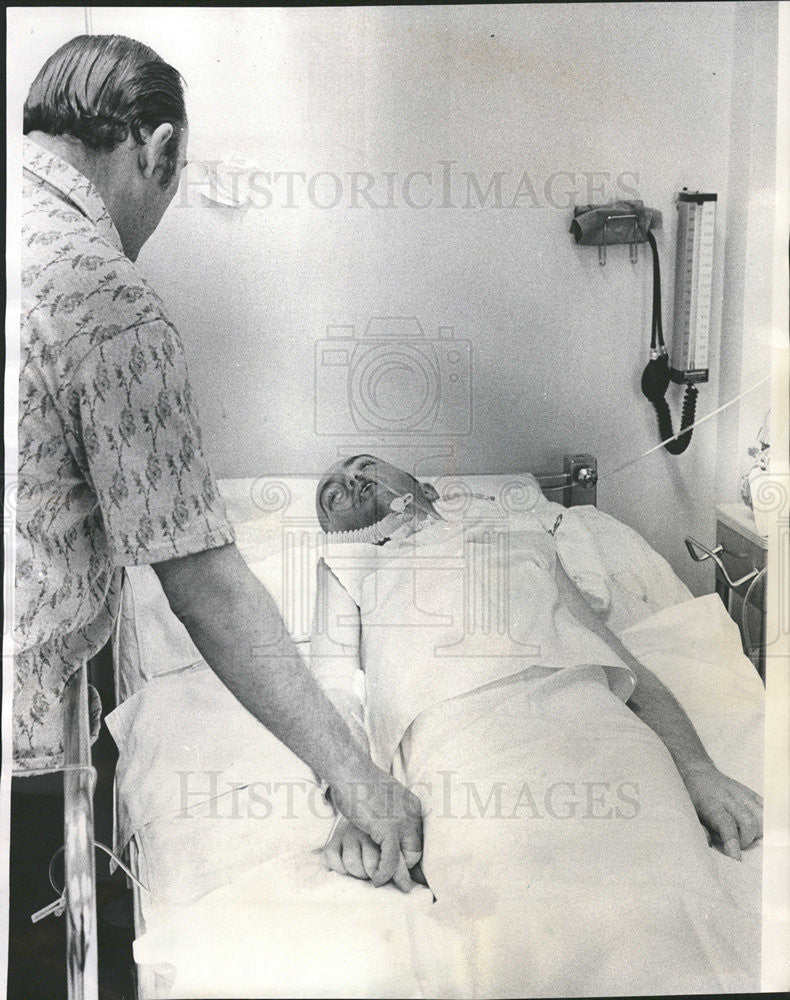 1973 Press Photo Fred Rice Sr, Fred Rice Jr, Grant Hospital - Historic Images