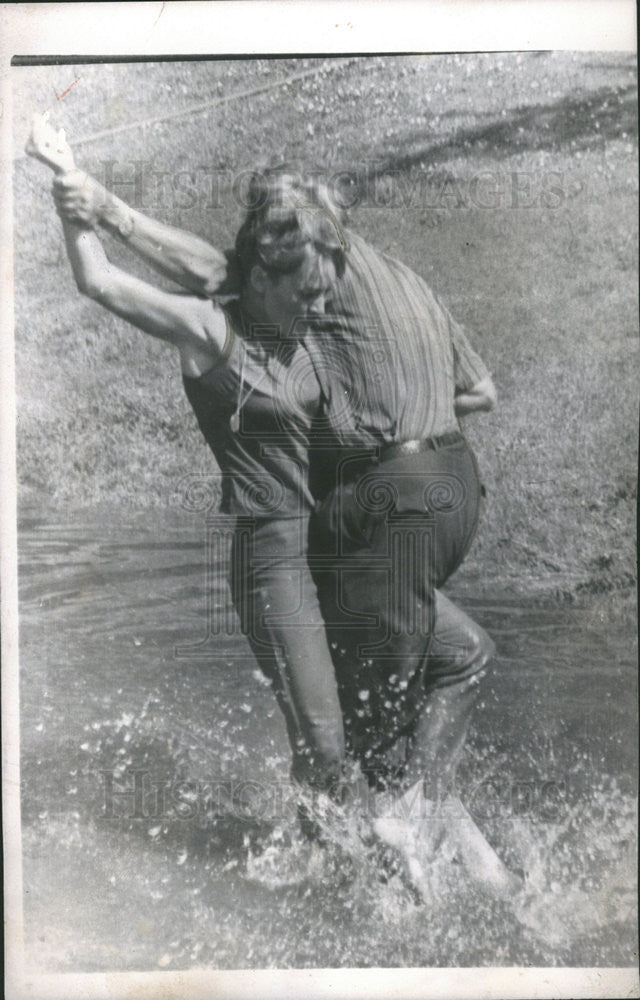 1963 Press Photo Chris Noet Cover Girl in Soldier in the Raia&quot; - Historic Images