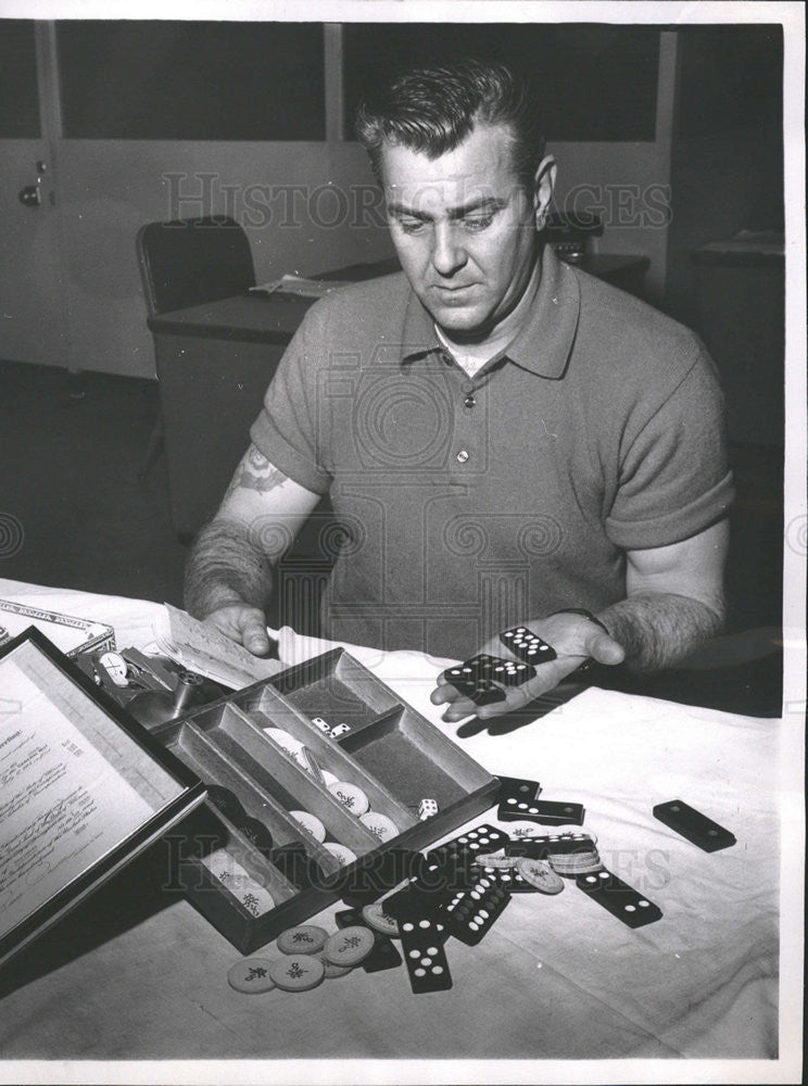 1968 Press Photo Sergeant Ralph Northfell Mahh-Jonng Vice Raid Confiscated - Historic Images