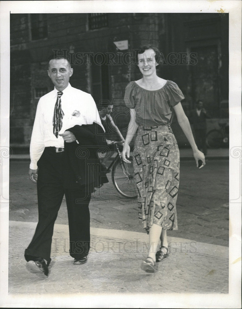 1951 Press Photo Claire Young Luciano Negrini Milan Itlay Excommunicated Preist - Historic Images