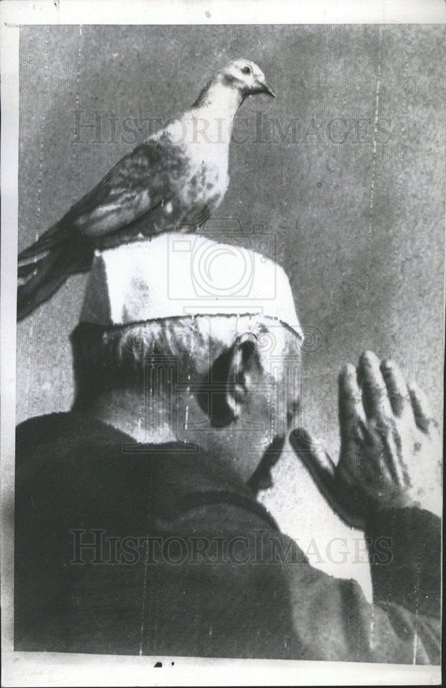 1957 Press Photo Indian Prime Minister Jawaharlal Nehru, New Delhi, Peace Dove - Historic Images