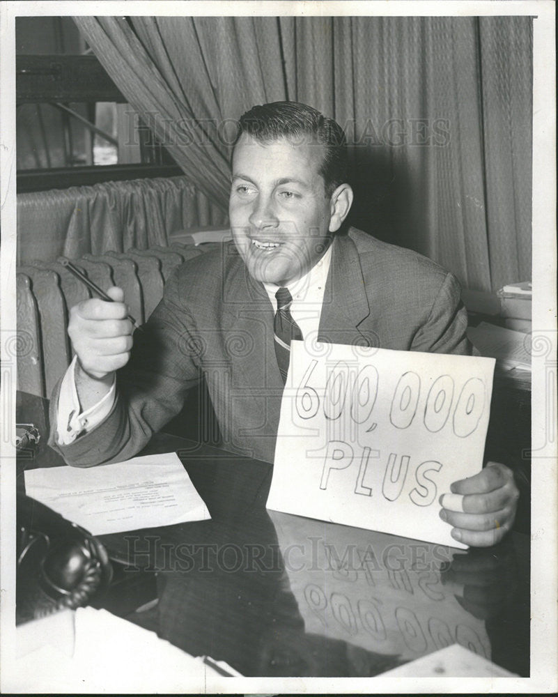 1957 Press Photo Richard Revnes, director of Chicagoland fair. - Historic Images