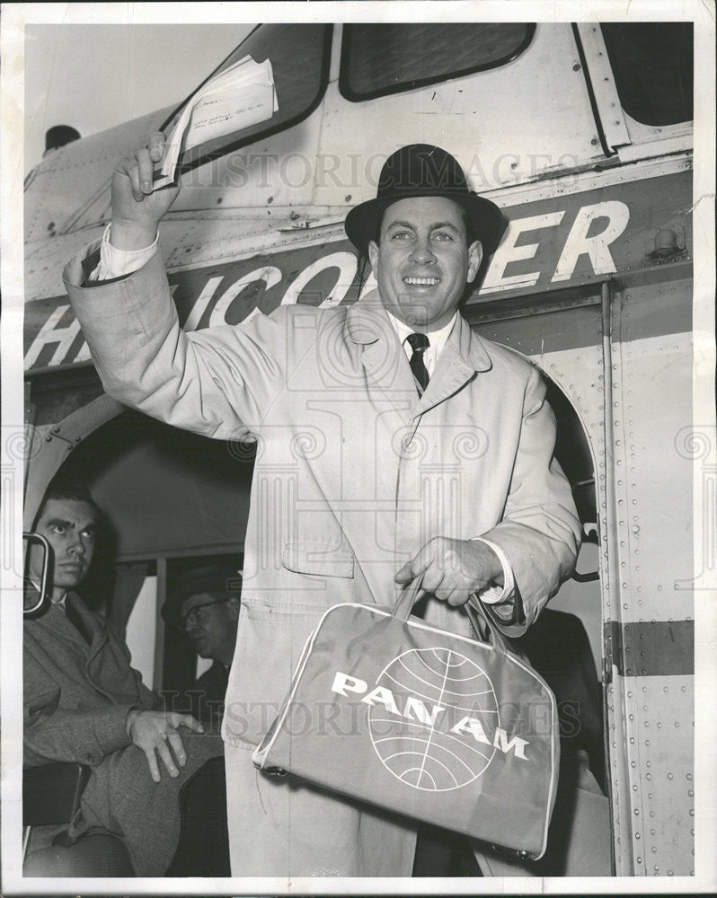 1958 Press Photo Richard Revnes Managing Director Chicago International Fair - Historic Images