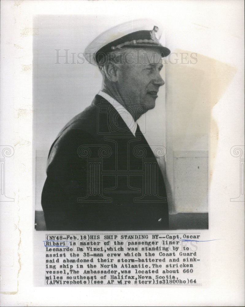 1962 Press Photo Capt. Oscar Ribari, master of passenger liner &quot;Leonardo Da - Historic Images