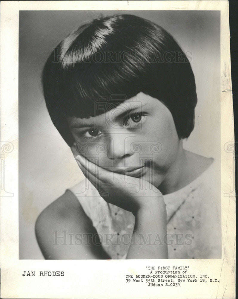 1963 Press Photo Jan Rhodes Actress The First Family Movie - Historic Images