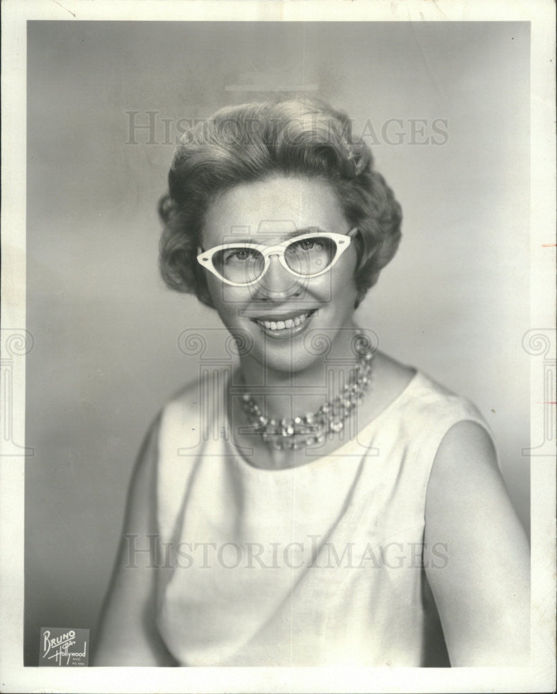 1967 Press Photo Geraldine Rhodes Editor Womens Day Magazine - Historic Images