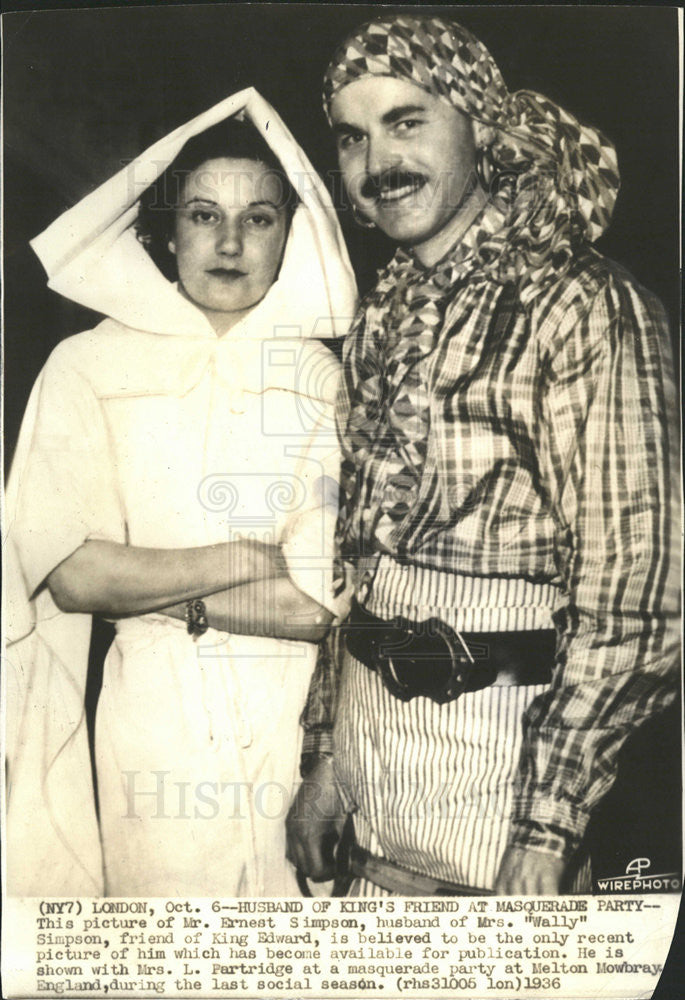 1936 Press Photo Ernest Simpson with Mrs L Partridge - Historic Images