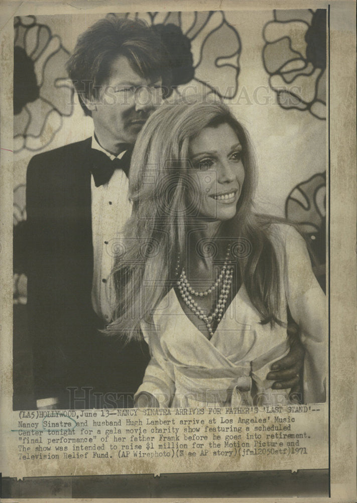 1971 Press Photo Nancy Sinatra Actress Singer Husband Hugh Lambert Los Angeles - Historic Images