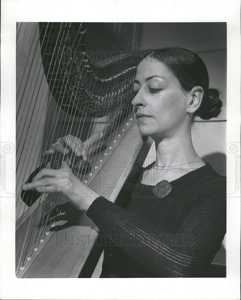 1976 Press Photo Lynne Turner Harpist Chicago Symphony - Historic Images