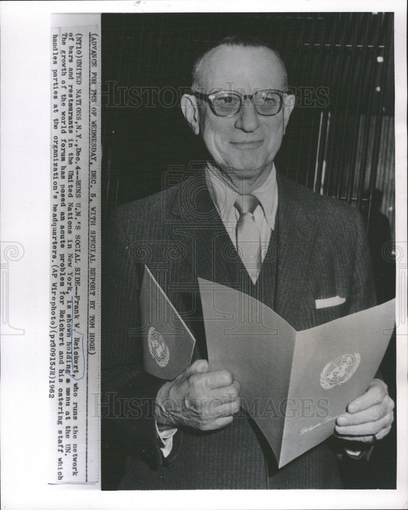 1962 Press Photo Frank W Reickert, Runs Bars and Restaurants, United Nations, NY - Historic Images
