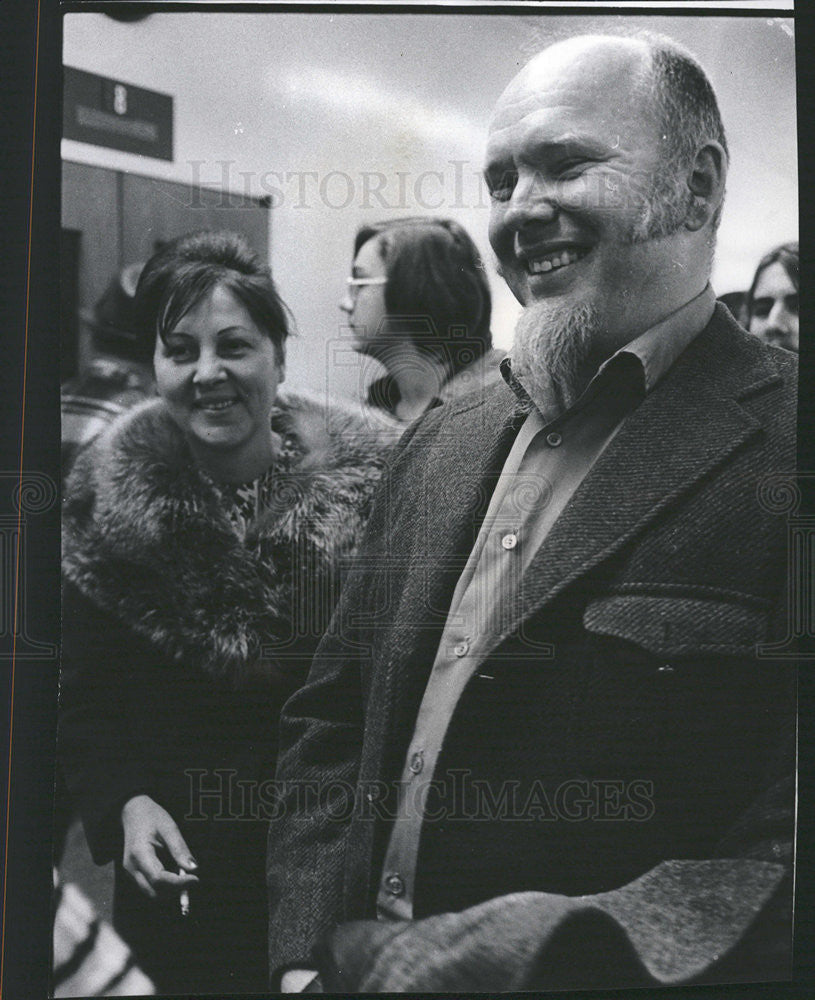 1973 Press Photo Kenneth Nelson, Chicago State College, with his wife, Hilda - Historic Images