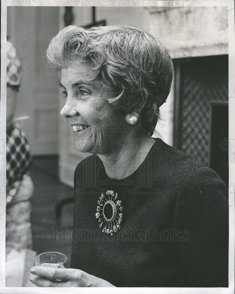 1971 Press Photo Tennant Reidy New Hairdo Men Toupe Locks - Historic Images