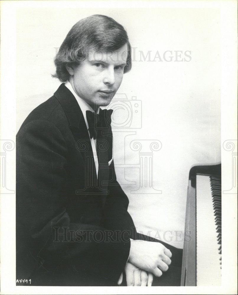 1981 Press Photo Pianist Andras Shiff - Historic Images