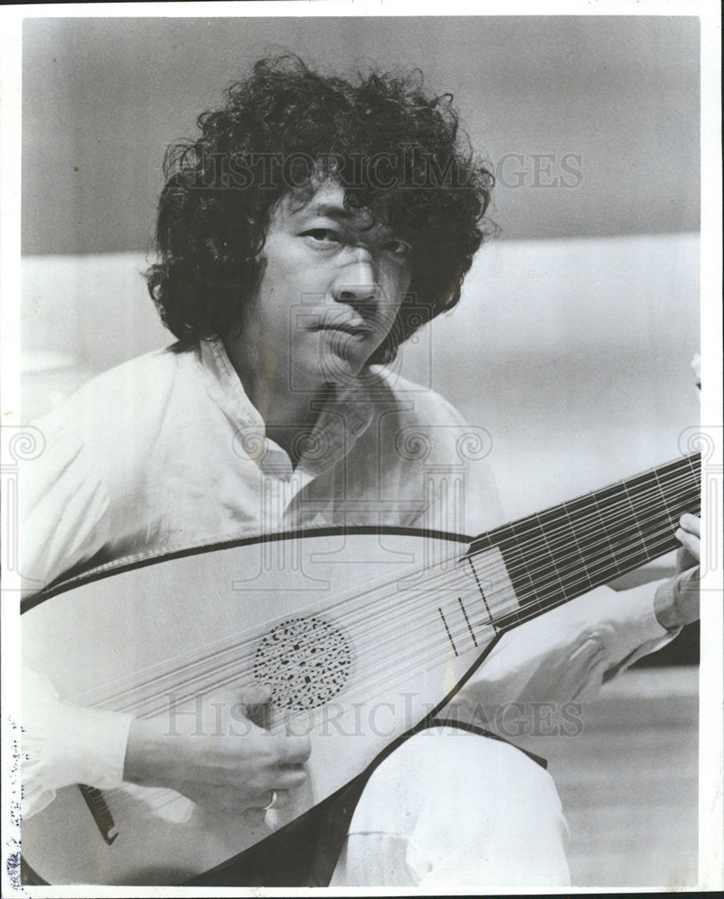 1985 Press Photo Lute Musician Toyohiko Satoh - Historic Images
