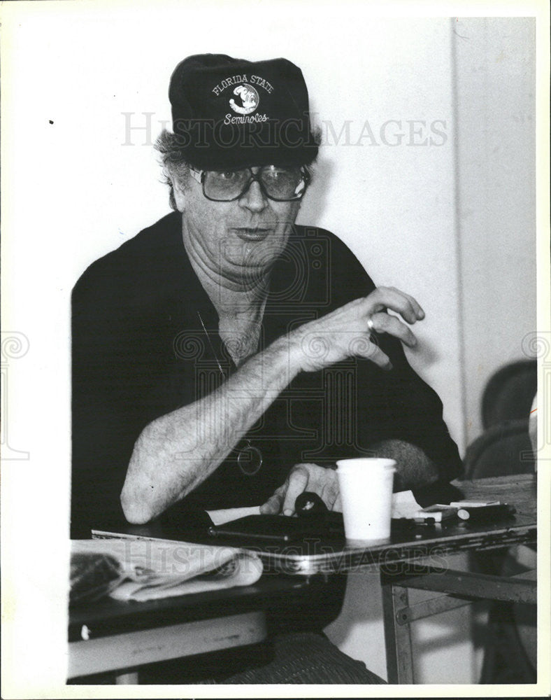 1987 Press Photo Charles Nelson Reilly Director Play Nerds Royal-George Theater - Historic Images