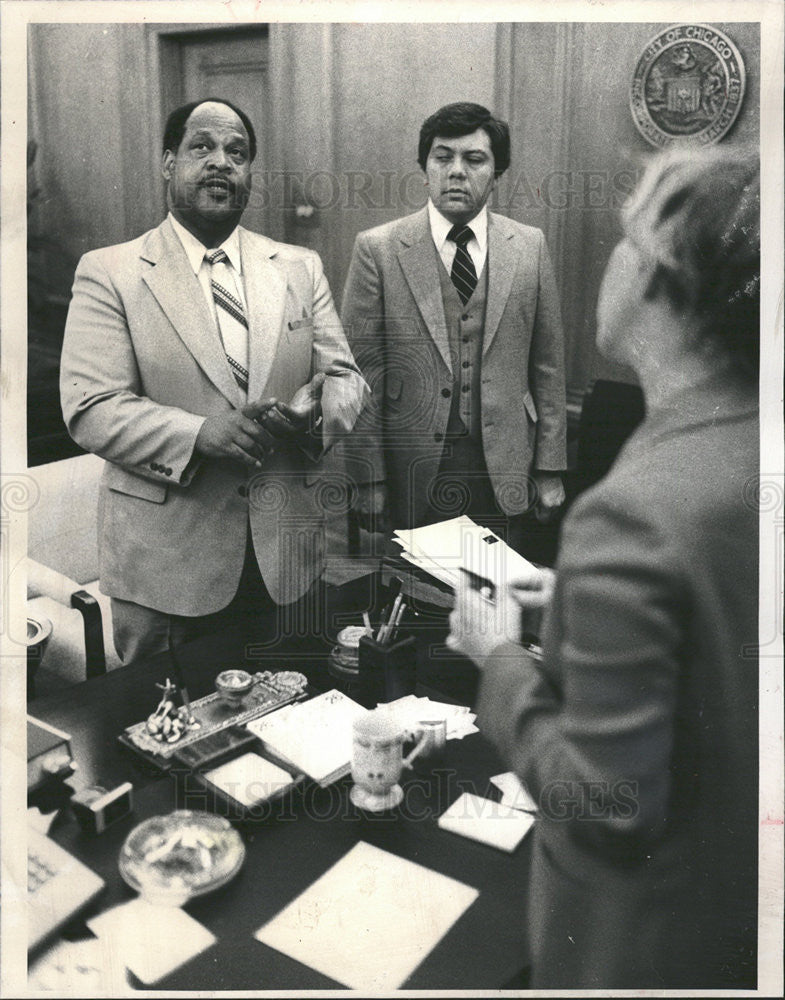 1980 Press Photo Mayor Jane Byrne/Reverend Wilbur Reid/Raoul Villa Lobos/Chicago - Historic Images