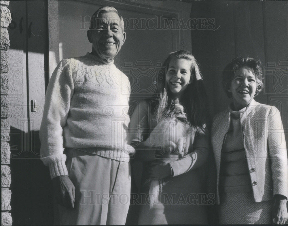 1968 Press Photo ORLANDO W. WILSON CHICAGO SUPERINTENDENT POLICE WIFE DAUGHTER - Historic Images