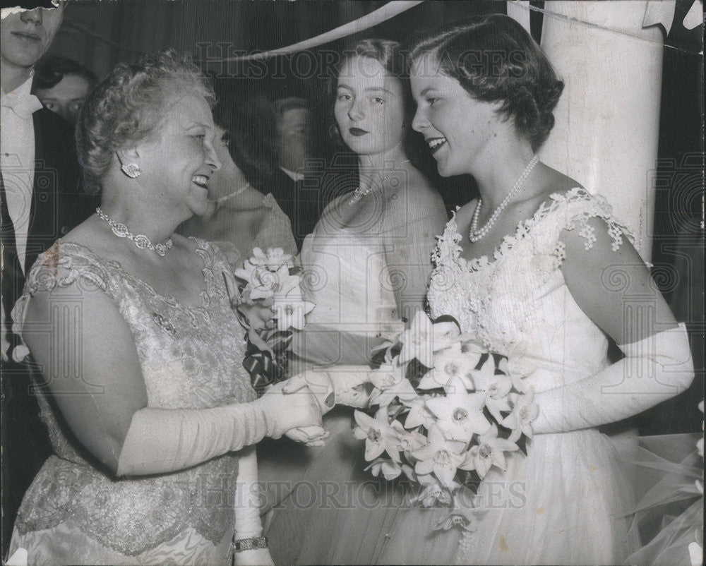 1949 Press Photo Joan Pruitt Chicago Debutante - Historic Images