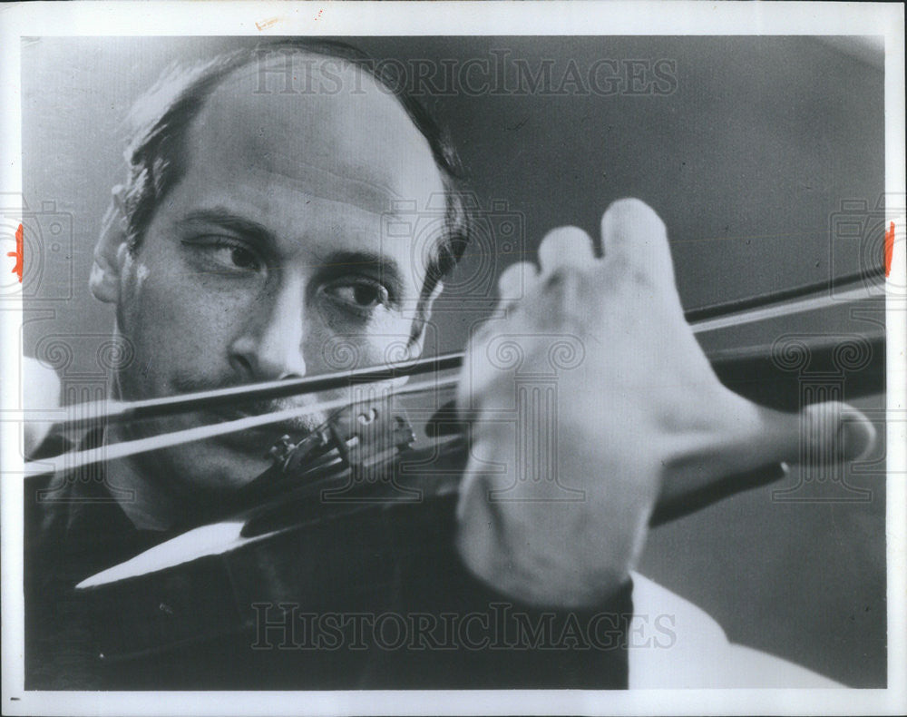 1977 Press Photo Albert Markov Russian American Violinist Composer Musician - Historic Images