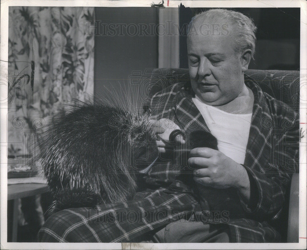 1968 Press Photo Carl Marty and his animal friends. - Historic Images